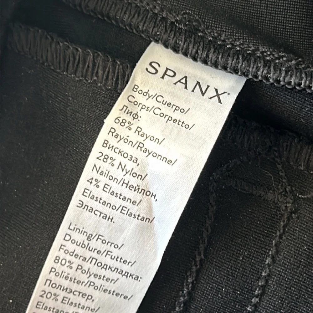 SPANX The Perfect Black Pant, Ankle Backseam Skinny size small 20251Q